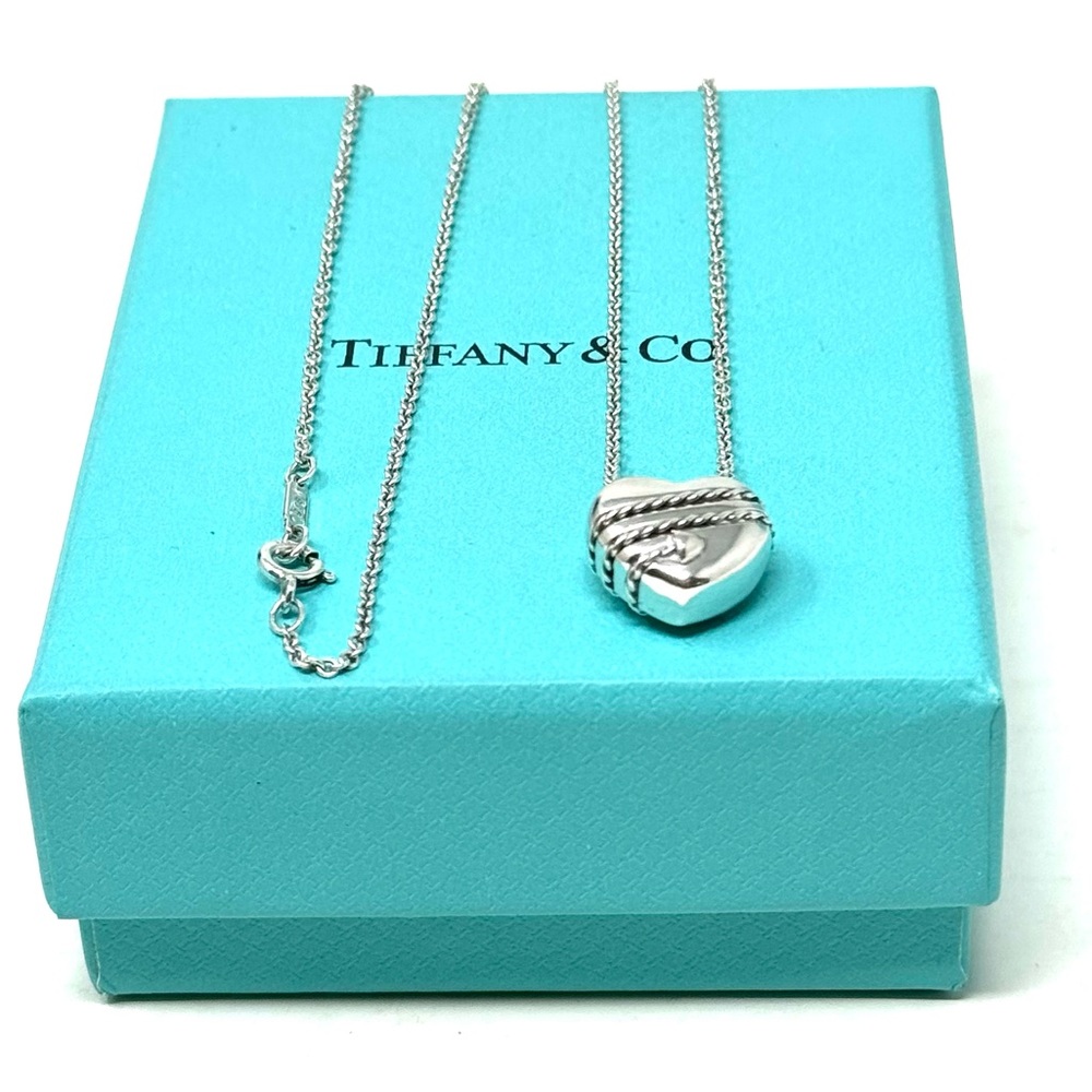 Authentic Tiffany & co Solid Heart Arrow Dropped Around The Heart Neckla… - Picture 5 of 9